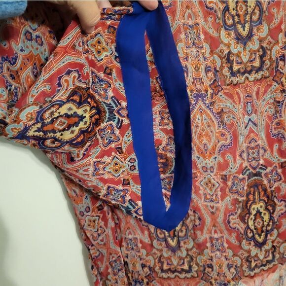 Akaru Beautiful Mosaic Print Blouse w/Beaded Neckline, XL - Picture 6 of 9